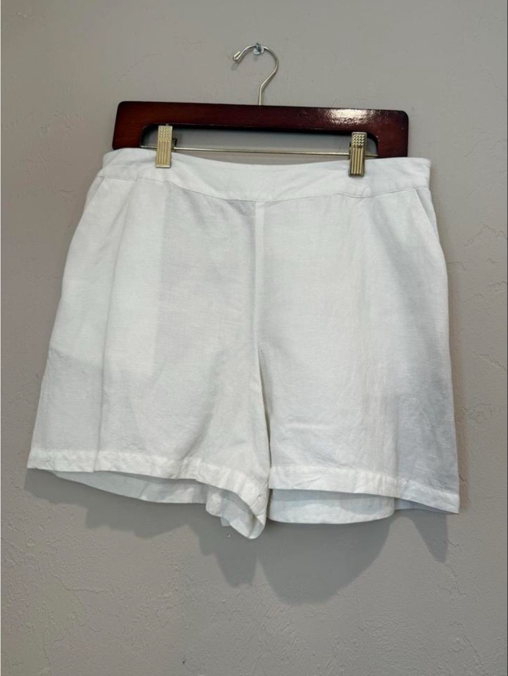 White Linen-Blend Pull-On High-Waisted Shorts With Pockets